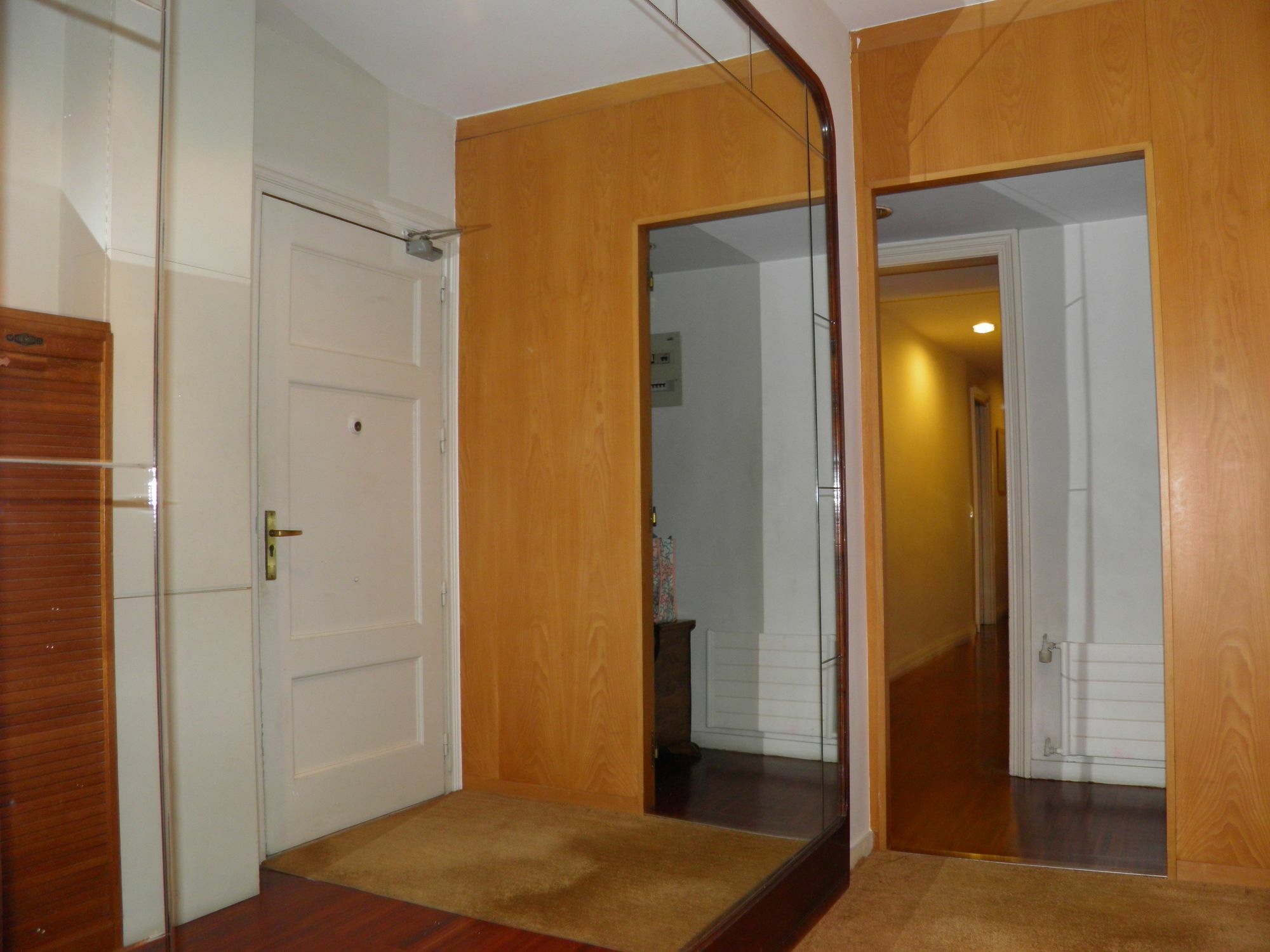 Suitur Courtyard Apartment Barcelona Ngoại thất bức ảnh