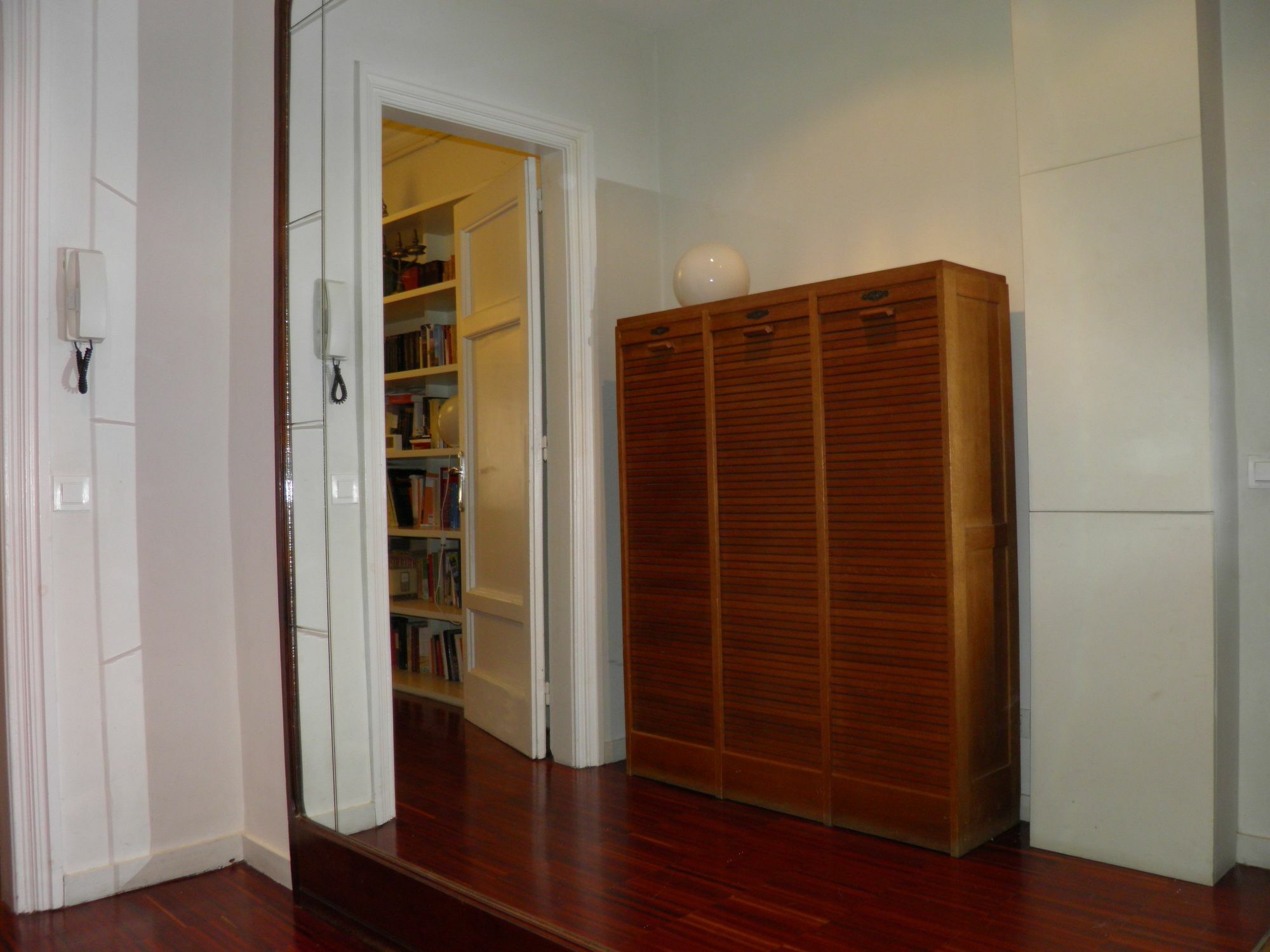 Suitur Courtyard Apartment Barcelona Ngoại thất bức ảnh