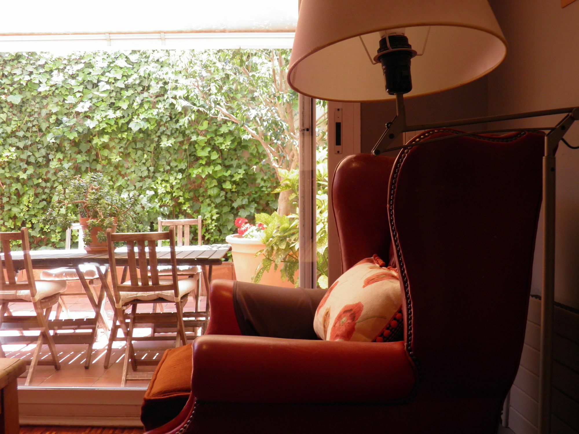 Suitur Courtyard Apartment Barcelona Ngoại thất bức ảnh